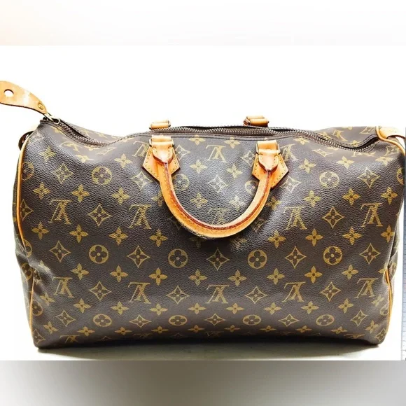 SOLD- Louis Vuitton Monogram Speedy 40 - Picture 2 of 9